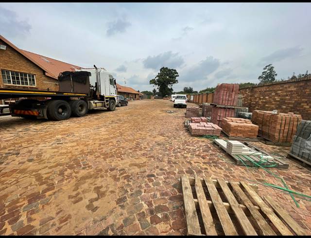 6,817M² INDUSTRIAL YARD FOR SALE IN ANZAC
